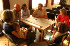 První plánovací setkání se zájemci z řad rodičů a učitelů – Jaké ideje a hodnoty waldorfského školství by se měly v podobě školy odrážet: diskuse ve skupinách.