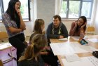 První plánovací setkání se studenty 1. a 2. ročníku lycea – Jak se poučit ze stávajících prostor, jaká jsou jejich pozitiva a negativa: diskuse v pracovních skupinách.